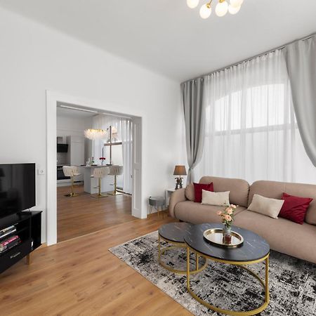 Liebelei Miesbach - Boutique-Apartment Mit Terrasse Im Zentrum Luaran gambar