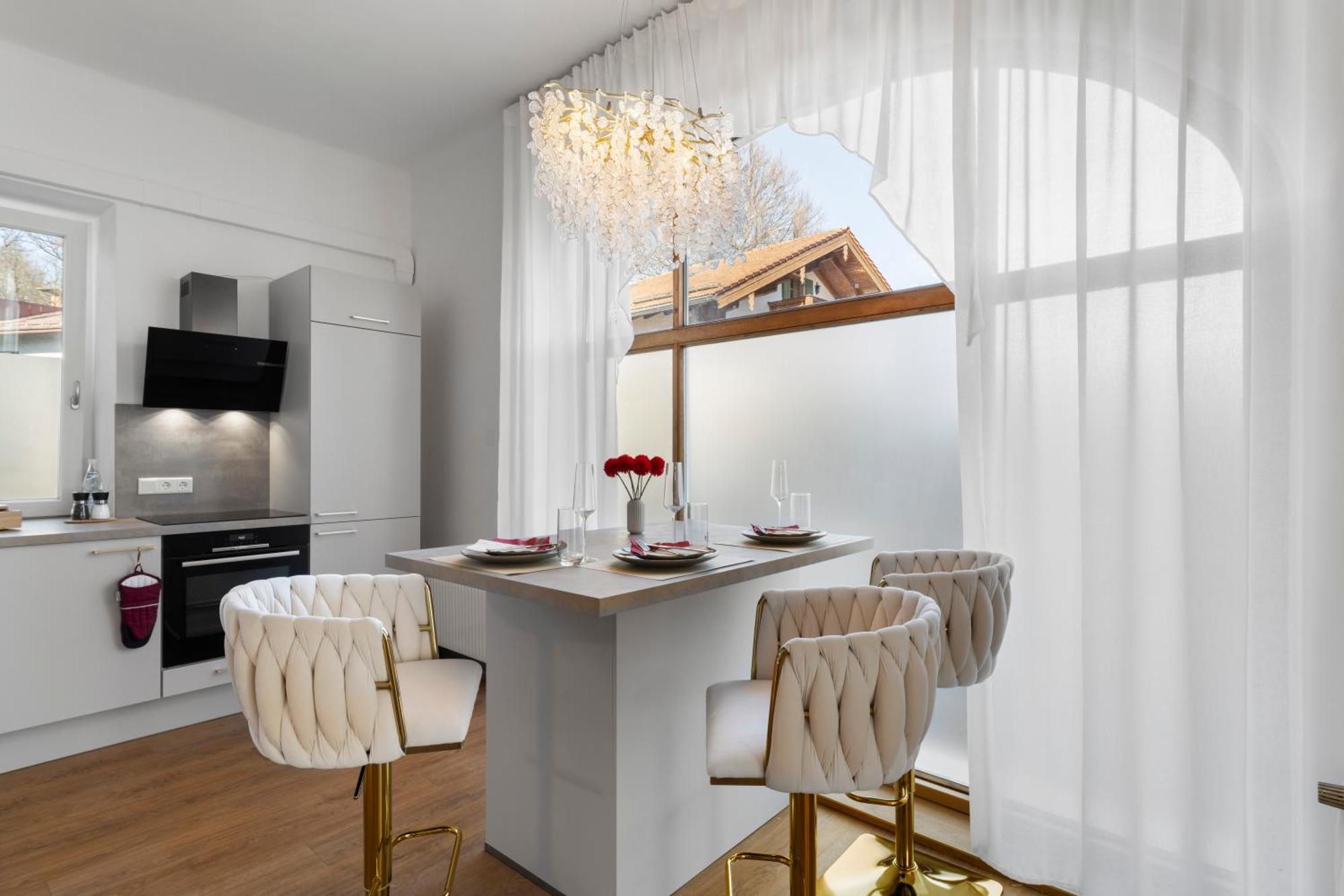Liebelei Miesbach - Boutique-Apartment Mit Terrasse Im Zentrum Luaran gambar