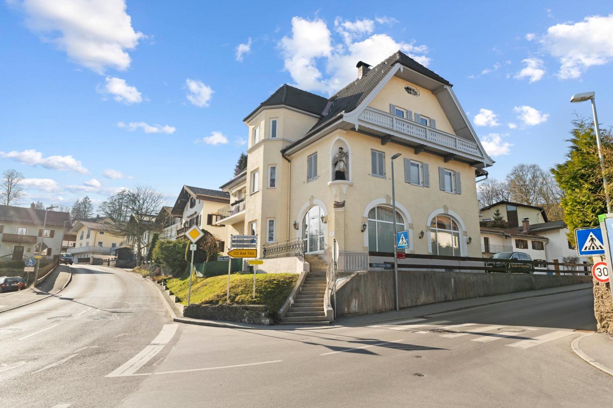 Liebelei Miesbach - Boutique-Apartment Mit Terrasse Im Zentrum Luaran gambar