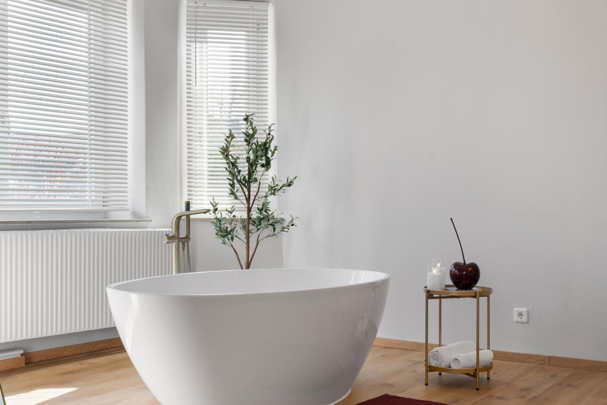 Liebelei Miesbach - Boutique-Apartment Mit Terrasse Im Zentrum Luaran gambar